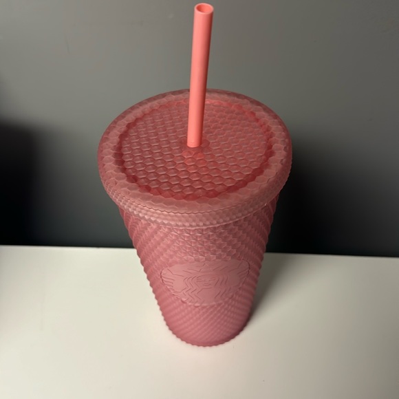 Brand new pink lemonade studded  16oz - Picture 3 of 3